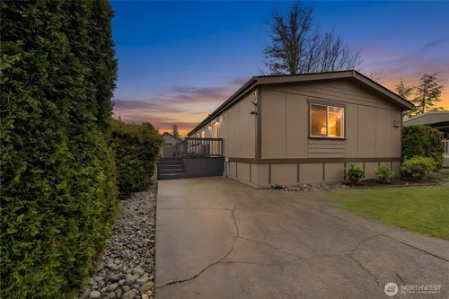 86-31600 126th Ave Se, Auburn, WA, 98092-3685 | Card Image