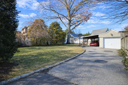 226 N Forest Avenue, Hempstead, NY, 11570 | Card Image