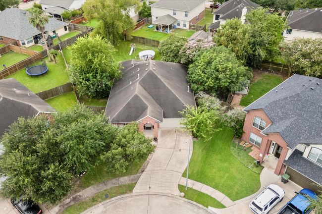 1907 Vineyard Hill Ct, House other with 3 bedrooms, 2 bathrooms and 2 parking in Pearland TX | Image 30