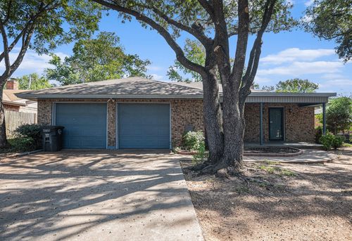 1004 Lena St, Cleburne, TX, 76033-5265 | Card Image
