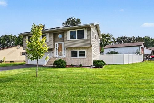 136 Augusta Road, Oswego, IL, 60543 | Card Image