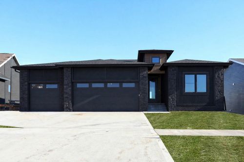 8215 Buckley Ct, Johnston, IA, 50131-2571 | Card Image