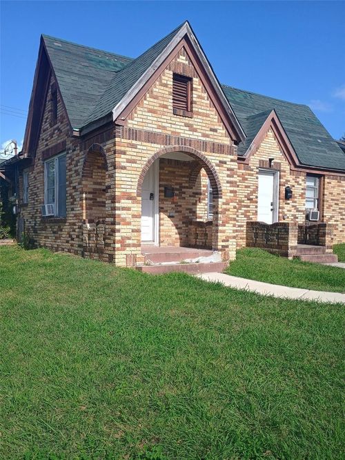 left-3130 Illinois St, Baytown, TX, 77520-6012 | Card Image