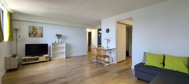 802 - 519 Dundas St W, Condo with 2 bedrooms, 1 bathrooms and null parking in Toronto ON | Image 5