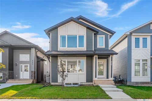 656 Feheregyhazi Blvd, Saskatoon, SK, S7W1C4 | Card Image