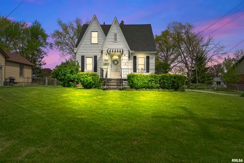 202 W Robinson St, Goodfield, IL, 61742-9605 | Card Image