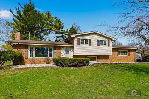 20W260 Meadow Ln, Lemont, IL, 60439-8878 | Card Image