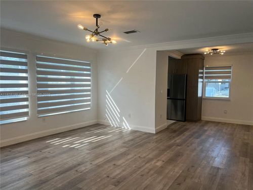 820-820 Sw 11th Ave, Miami, FL, 33130-3600 | Card Image