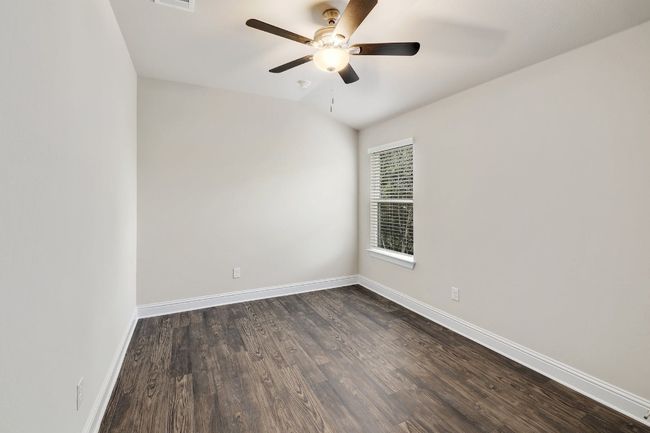 20809 Peacemaker Trl, House other with 3 bedrooms, 2 bathrooms and 4 parking in Lago Vista TX | Image 20