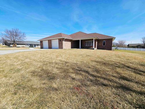 906 N Gray Ave, Sutton, NE, 68979-2518 | Card Image