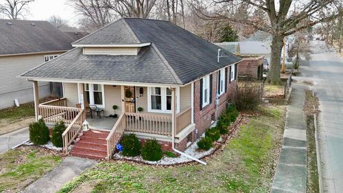 1001 S Jackson St, Harrisburg, IL, 62946-2818 | Card Image