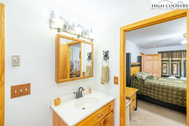 11 Lucky Lakes Rd, House other with 2 bedrooms, 3 bathrooms and null parking in Grassy Creek NC | Image 20
