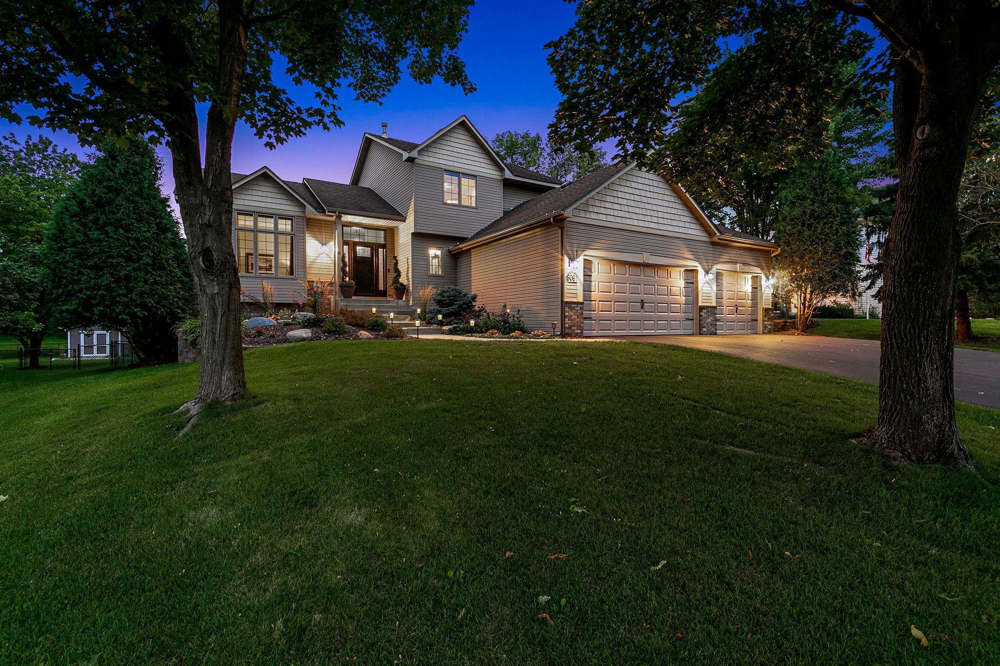 Meadowood Ct, Savage, MN 55378