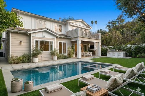 4151 Greenbush Ave, Sherman Oaks, CA, 91423-4305 | Card Image