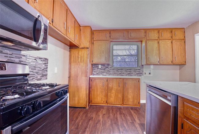 516 S Church St, House other with 3 bedrooms, 2 bathrooms and null parking in Pilot Point TX | Image 7