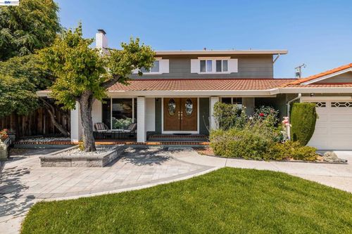 1650 Natalie Ct, San Jose, CA, 95118-2137 | Card Image