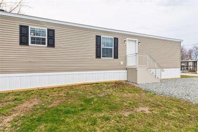 132 Roundtop Circle, House other with 2 bedrooms, 2 bathrooms and 1 parking in East Huntingdon PA | Image 3