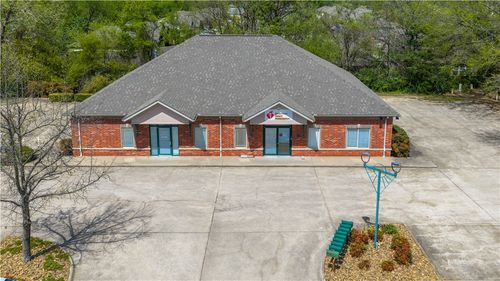 108 E Sunbridge Drive, Fayetteville, AR, 72703 | Card Image