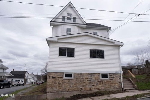 2216 4th St, Altoona, PA, 16601-4207 | Card Image