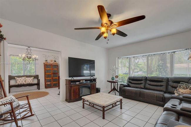 7340 Sw 123 Rd Ter, House other with 5 bedrooms, 3 bathrooms and null parking in Pinecrest FL | Image 5