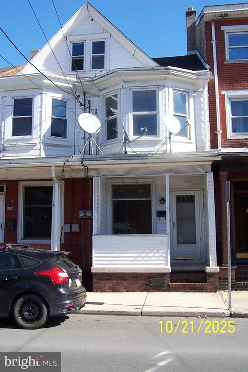 143 Pine St, TAMAQUA, PA, 18252-1408 | Card Image