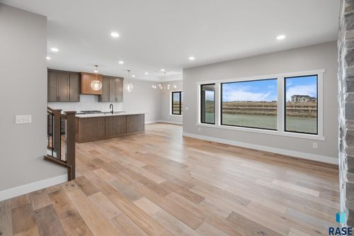 1137 E Thompson Pl, Tea, SD, 57064-8096 | Card Image