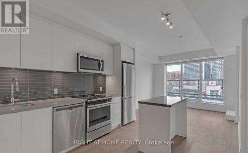 208e-8868 Yonge Street, Richmond Hill (South Richvale), ON, L4C0T4 | Card Image