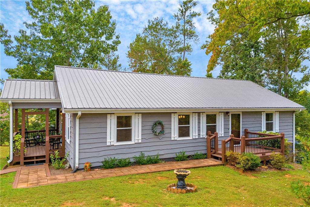 Hillsborough Dr, Seneca, SC 29678