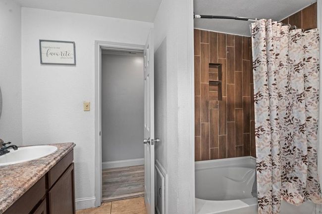 2nd Floor: Full Bathroom 2 of 2 (10 X 8) | Image 33