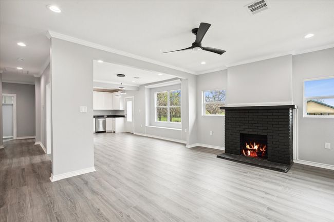 1250 E Morphy St, House other with 3 bedrooms, 2 bathrooms and null parking in Fort Worth TX | Image 6