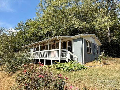 12 Powell St, Asheville, NC, 28806-9708 | Card Image