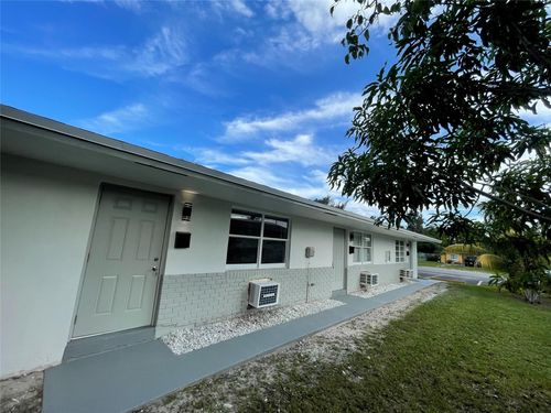 721 Sw 8th St, Pompano Beach, FL, 33060-8259 | Card Image