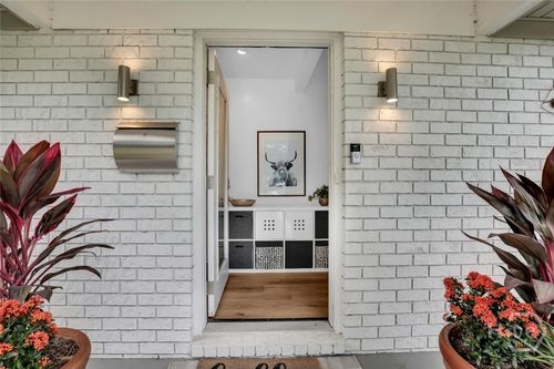 1520 E 49th St, Savannah, GA, 31404-4020 | Card Image