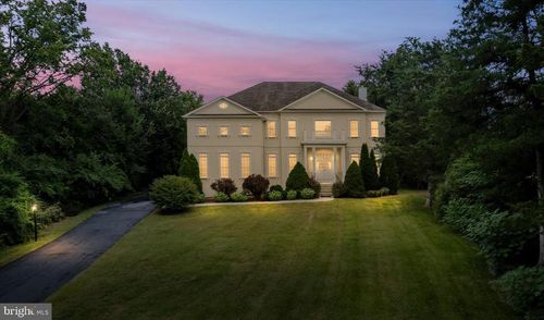 103 Southern Dr, STRASBURG, VA, 22657-5242 | Card Image