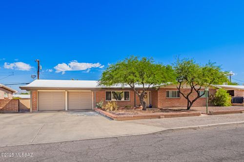 5141 E 9th St, Tucson, AZ, 85711-3110 | Card Image