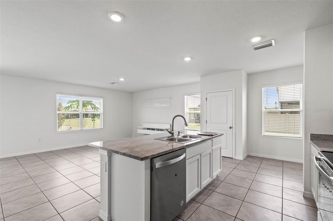 16153 Soft Fern Trce, House other with 4 bedrooms, 3 bathrooms and null parking in ODESSA FL | Image 8