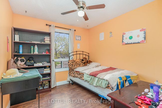134 Royal Salisbury Way, House attached with 3 bedrooms, 2 bathrooms and 2 parking in Brampton ON | Image 17