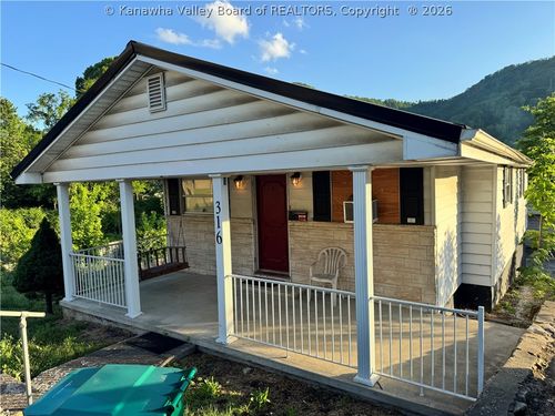 316 Nancy Ave, Belle, WV, 25015-1330 | Card Image