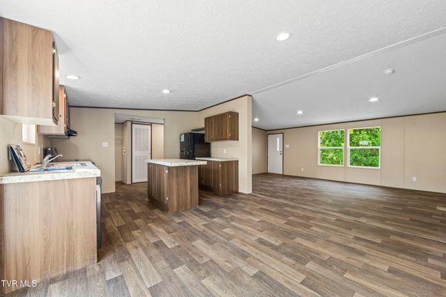 1826 Loop Rd, House other with 3 bedrooms, 2 bathrooms and null parking in La Follette TN | Image 8