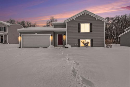 210 Station Hill St, Galesburg, MI, 49053-8300 | Card Image