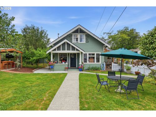 63762 Center Rd, Coos Bay, OR, 97420-3879 | Card Image