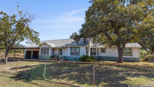 5750 Smith Rd, Von Ormy, TX, 78073-4906 | Card Image