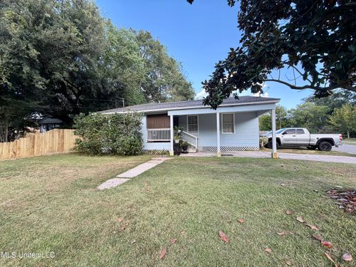 2006 11th St, Pascagoula, MS, 39567-5814 | Card Image