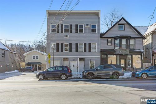 129 Main St, Bloomingdale, NJ, 07403-1656 | Card Image