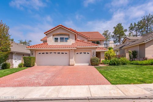 5377 Evanwood Ave, Oak Park, CA, 91377-4818 | Card Image