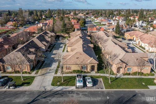 801 Jasmine Parke Drive, Bakersfield, CA, 93312 | Card Image