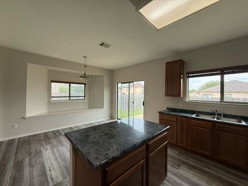 1722 E Mesa Park Cv, Round Rock, TX, 78664-3712 | Card Image