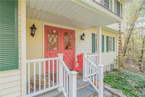 26 Matuk Dr, Hyde Park, NY, 12538-2828 | Card Image