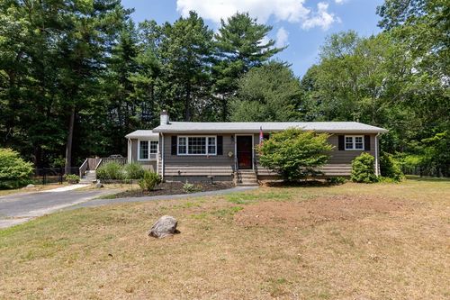 19 Brewster Ln, Hanover, MA, 02339-2637 | Card Image