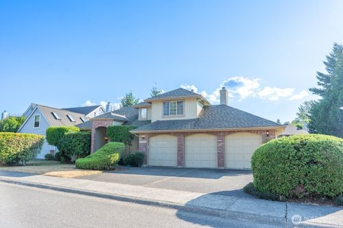 11731 Se 60th Pl, Bellevue, WA, 98006-6301 | Card Image